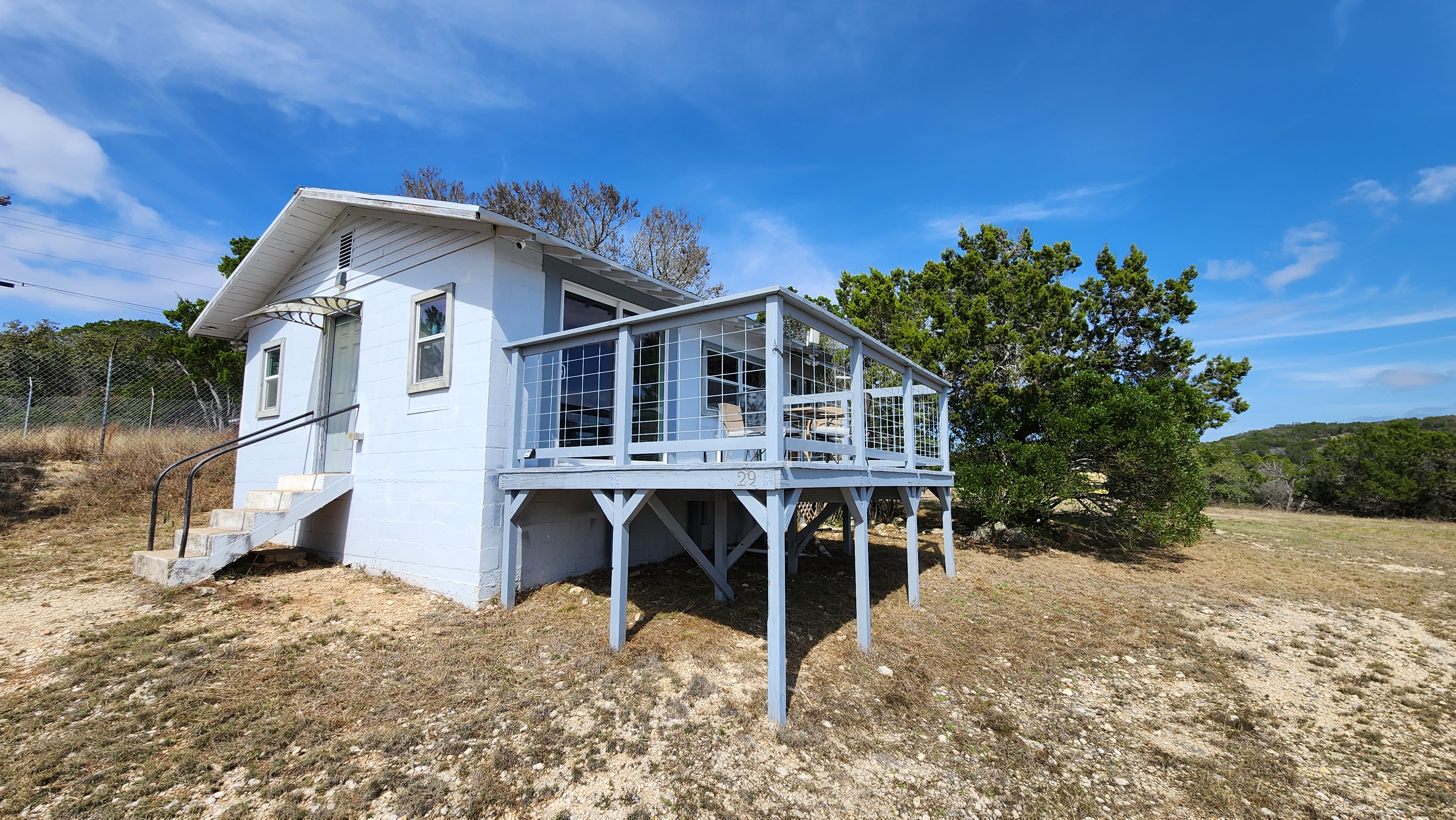 Dual-deck cottage at Medina Highlands Park