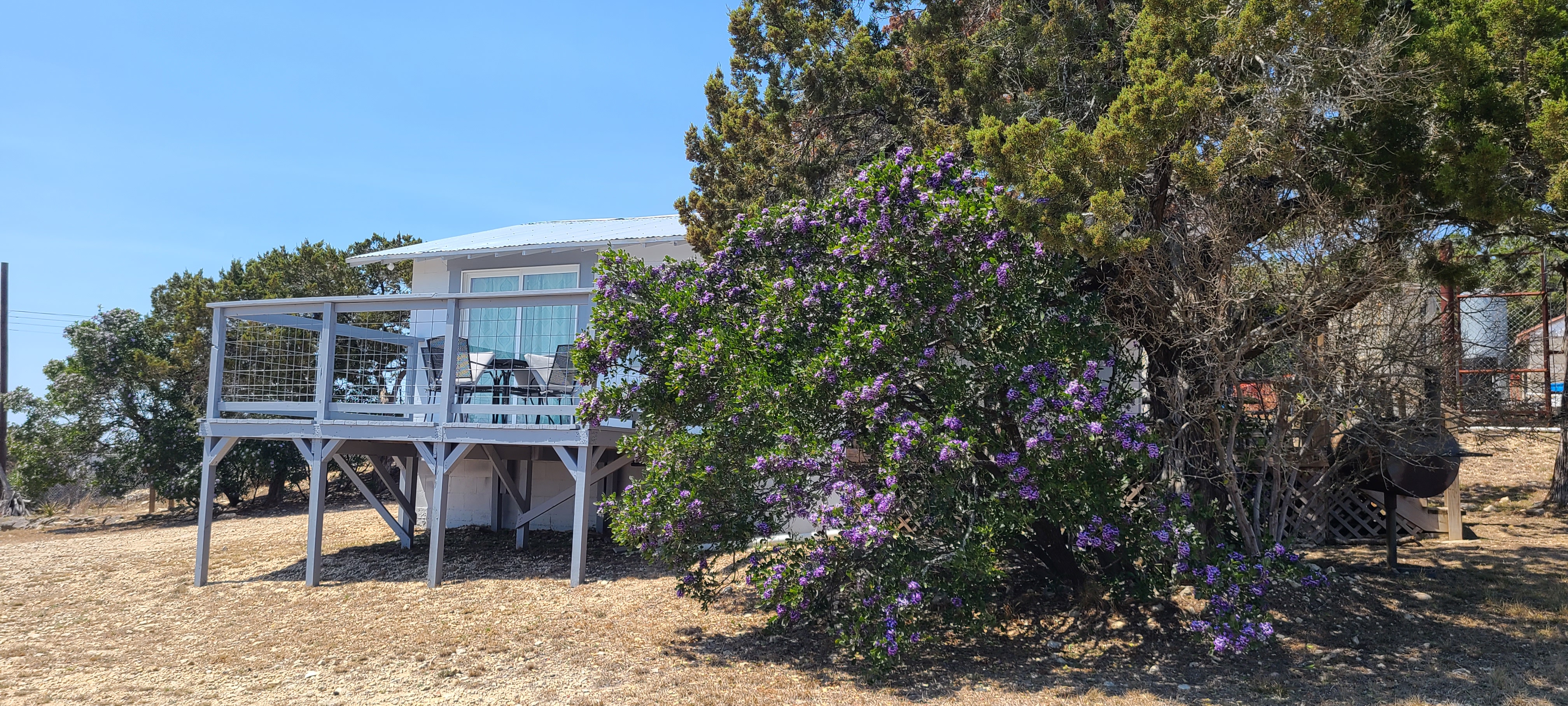 Dual-deck cottage at Medina Highlands Park