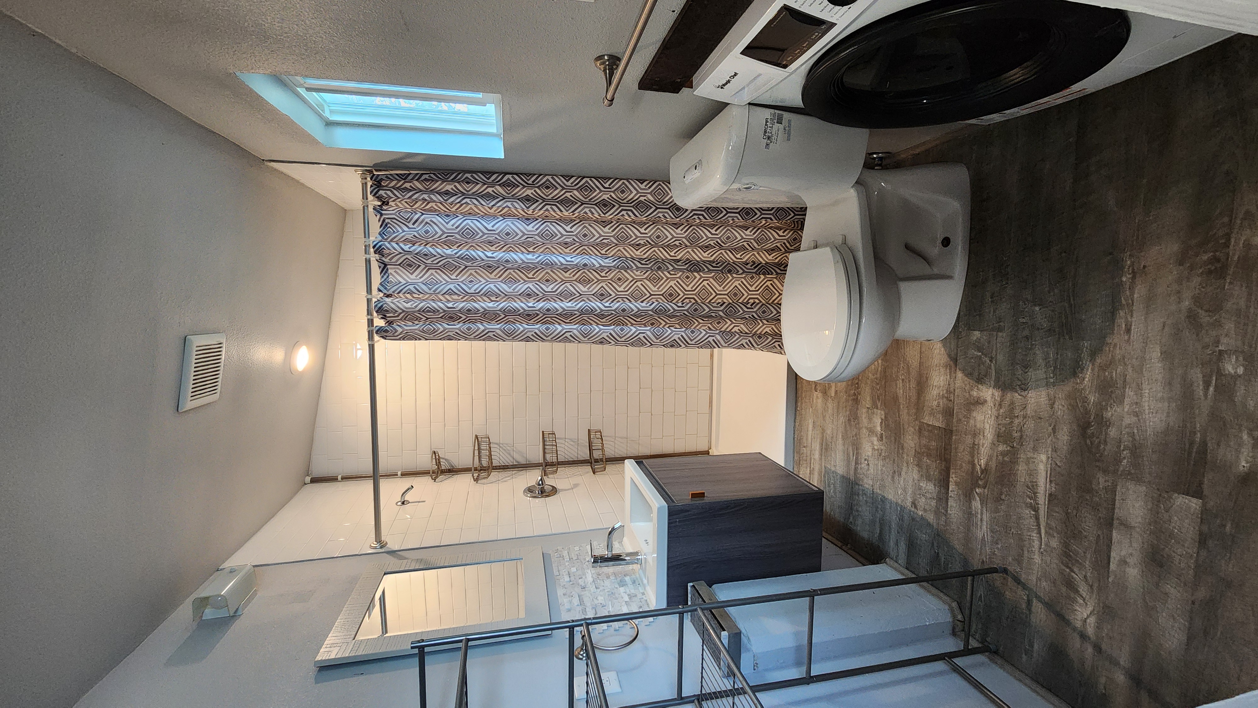 Dual-deck cottage at Medina Highlands Park