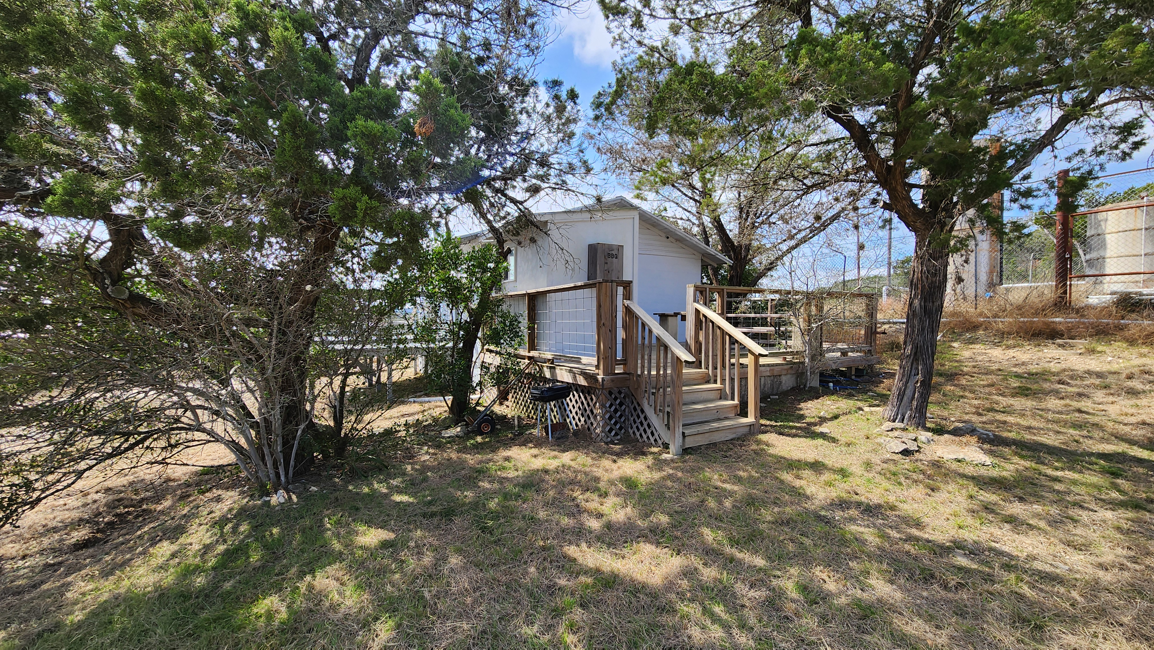 Dual-deck cottage at Medina Highlands Park